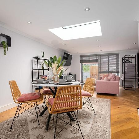 Guestready - Unique Home Near Wimbledon With Gorgeous Deck And Parking London Ngoại thất bức ảnh