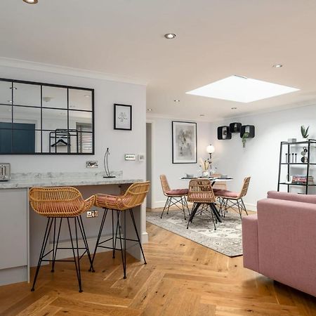 Guestready - Unique Home Near Wimbledon With Gorgeous Deck And Parking London Ngoại thất bức ảnh