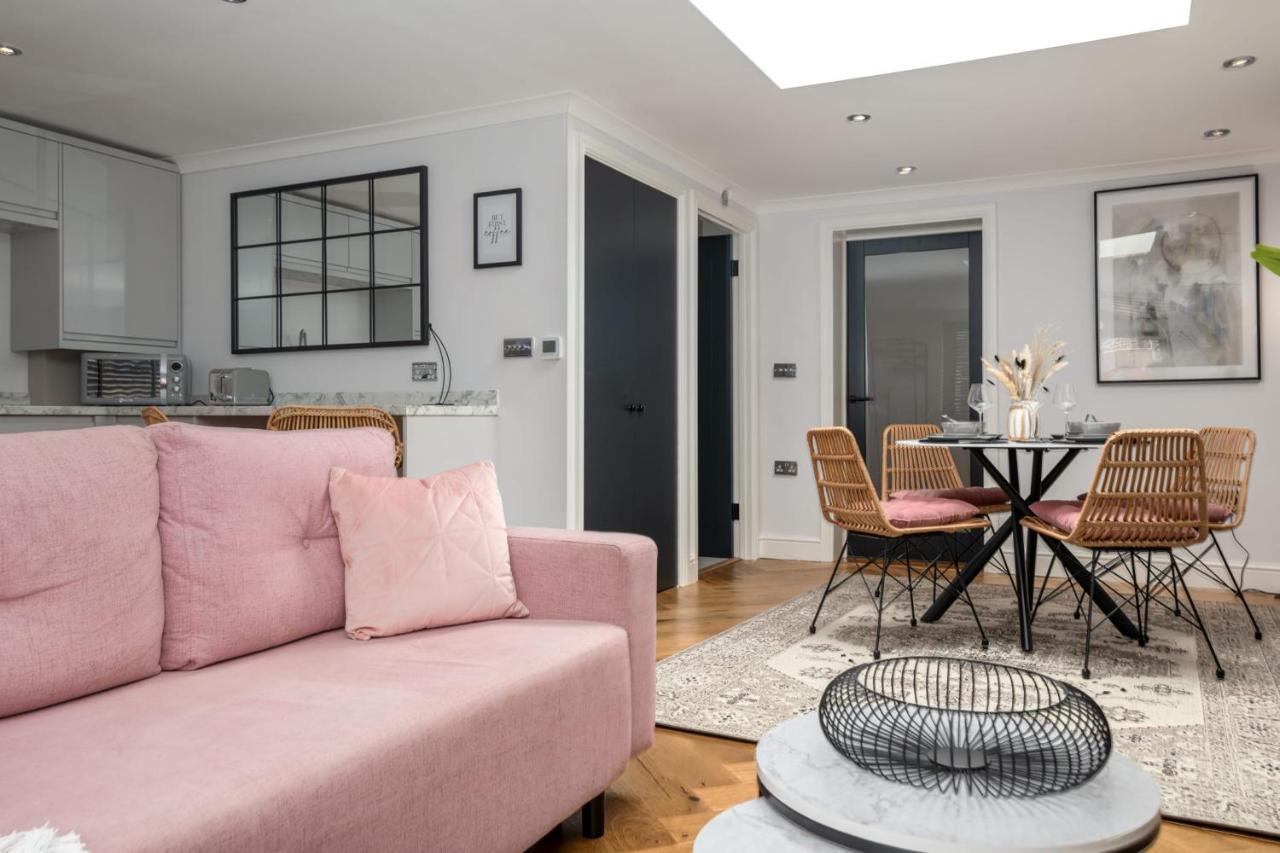 Guestready - Unique Home Near Wimbledon With Gorgeous Deck And Parking London Ngoại thất bức ảnh