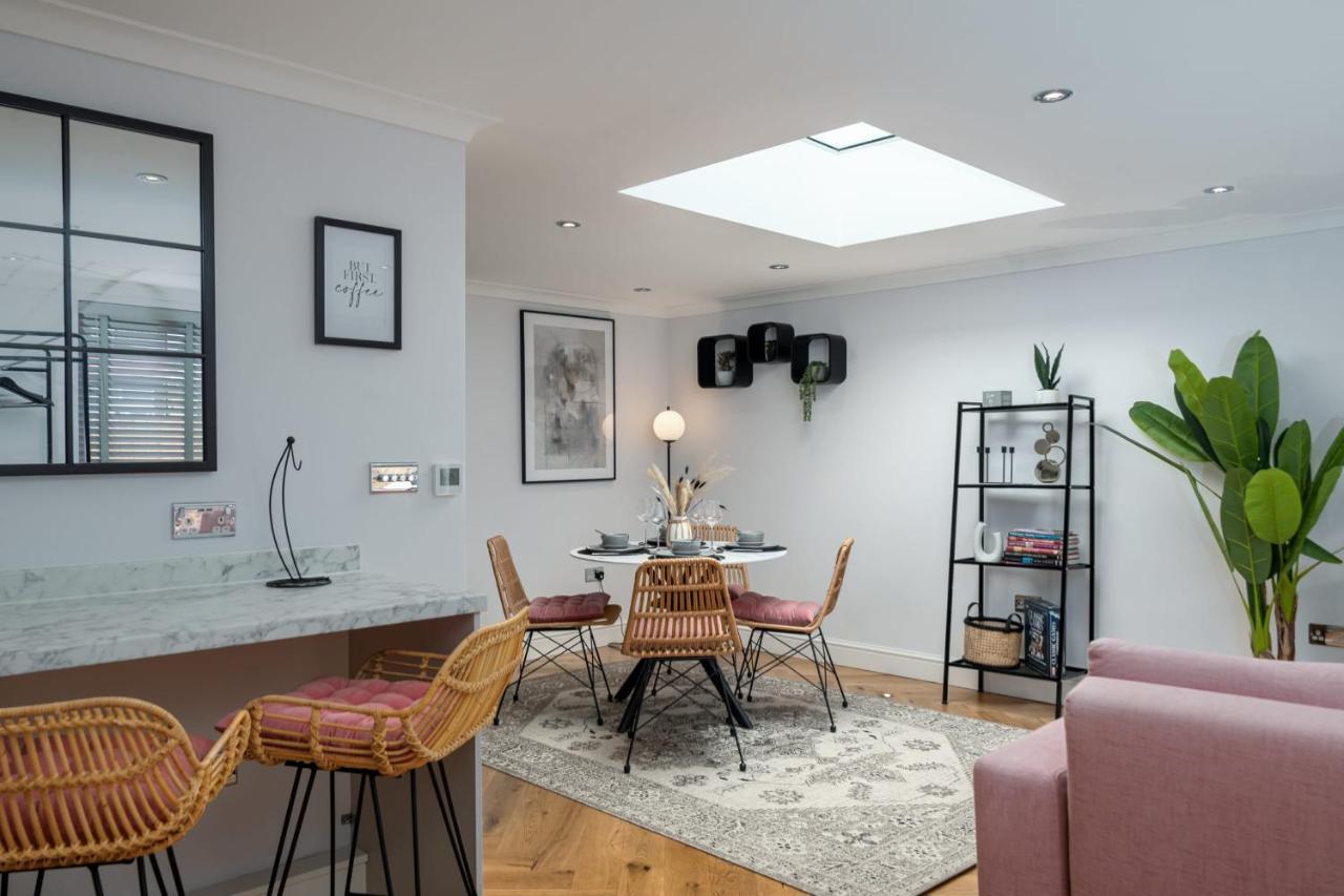 Guestready - Unique Home Near Wimbledon With Gorgeous Deck And Parking London Ngoại thất bức ảnh
